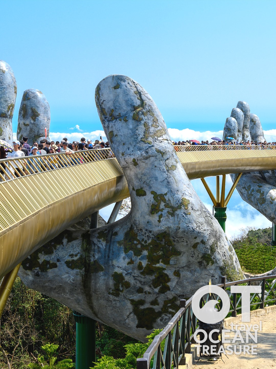 Tour Đà Nẵng Hội An Bà Nà - Cầu Vàng